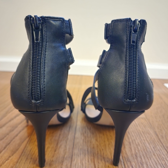 Open-toe Heels - Picture 7 of 9